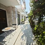 公寓式酒店 Local House
